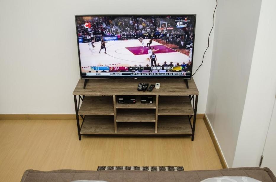 Prime Avant Bgc Location Apartments By Ph Staycation Manila Eksteriør bilde