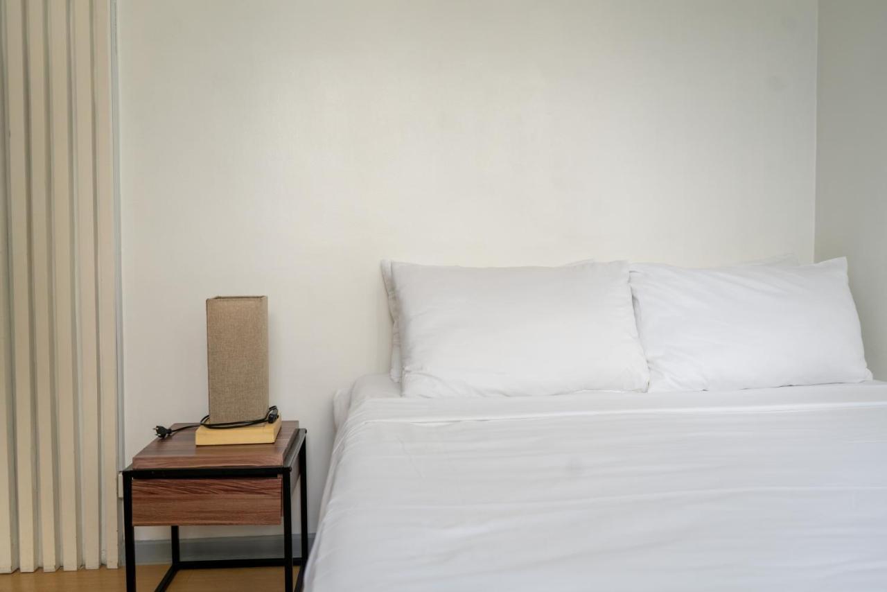 Prime Avant Bgc Location Apartments By Ph Staycation Manila Eksteriør bilde