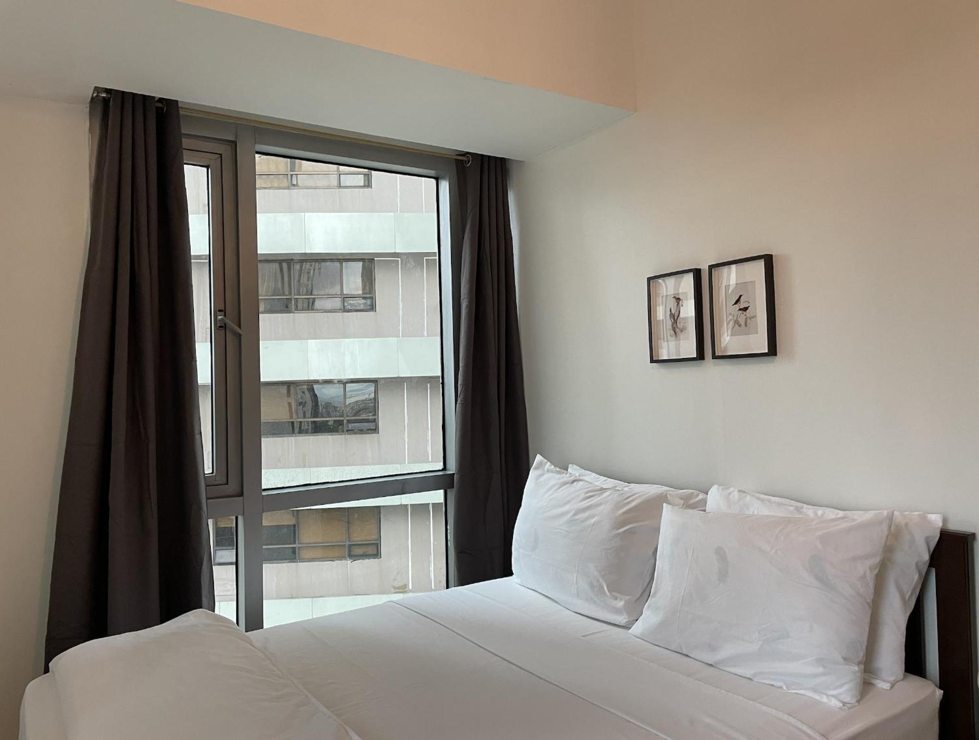 Prime Avant Bgc Location Apartments By Ph Staycation Manila Eksteriør bilde