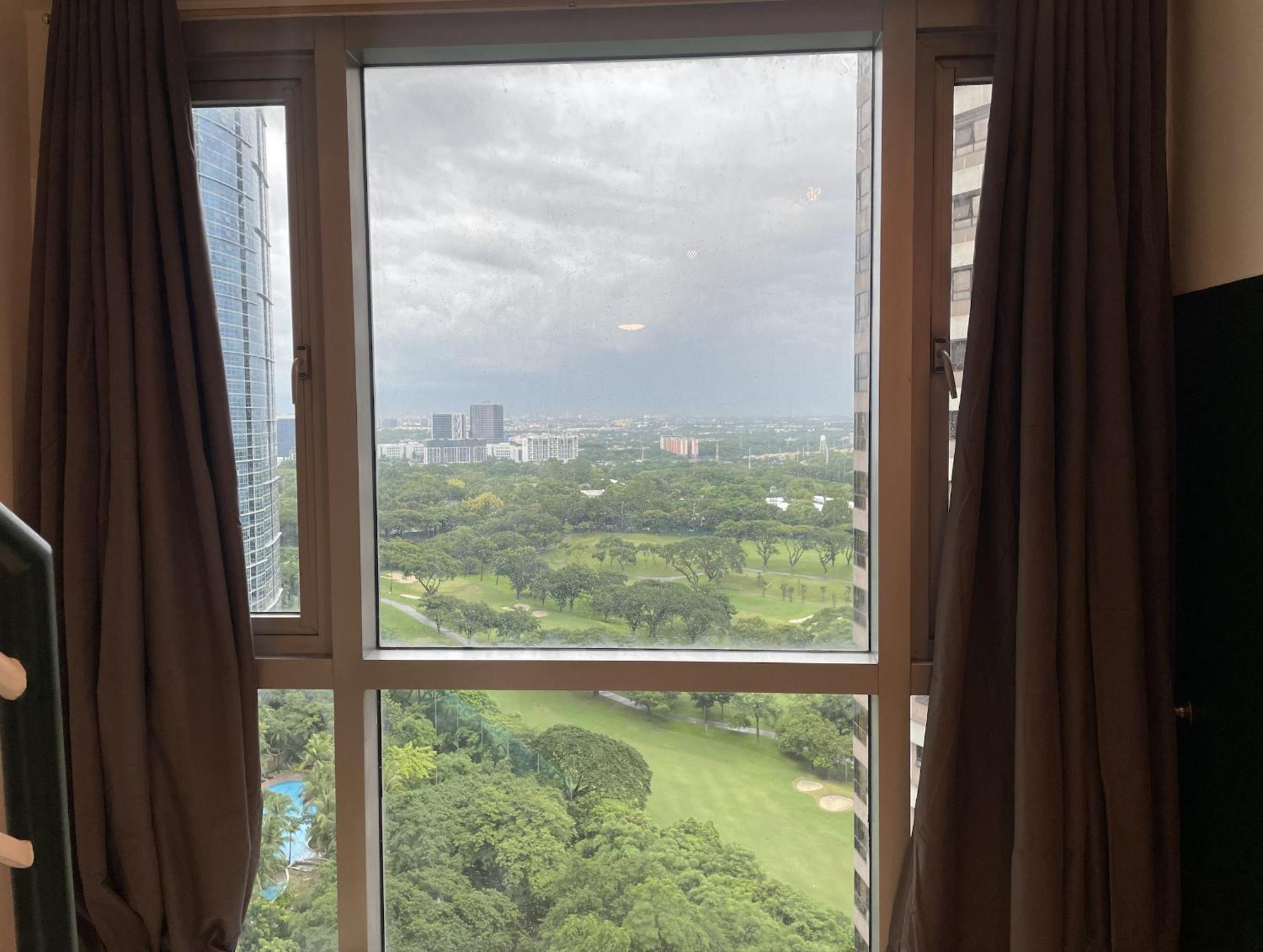 Prime Avant Bgc Location Apartments By Ph Staycation Manila Eksteriør bilde