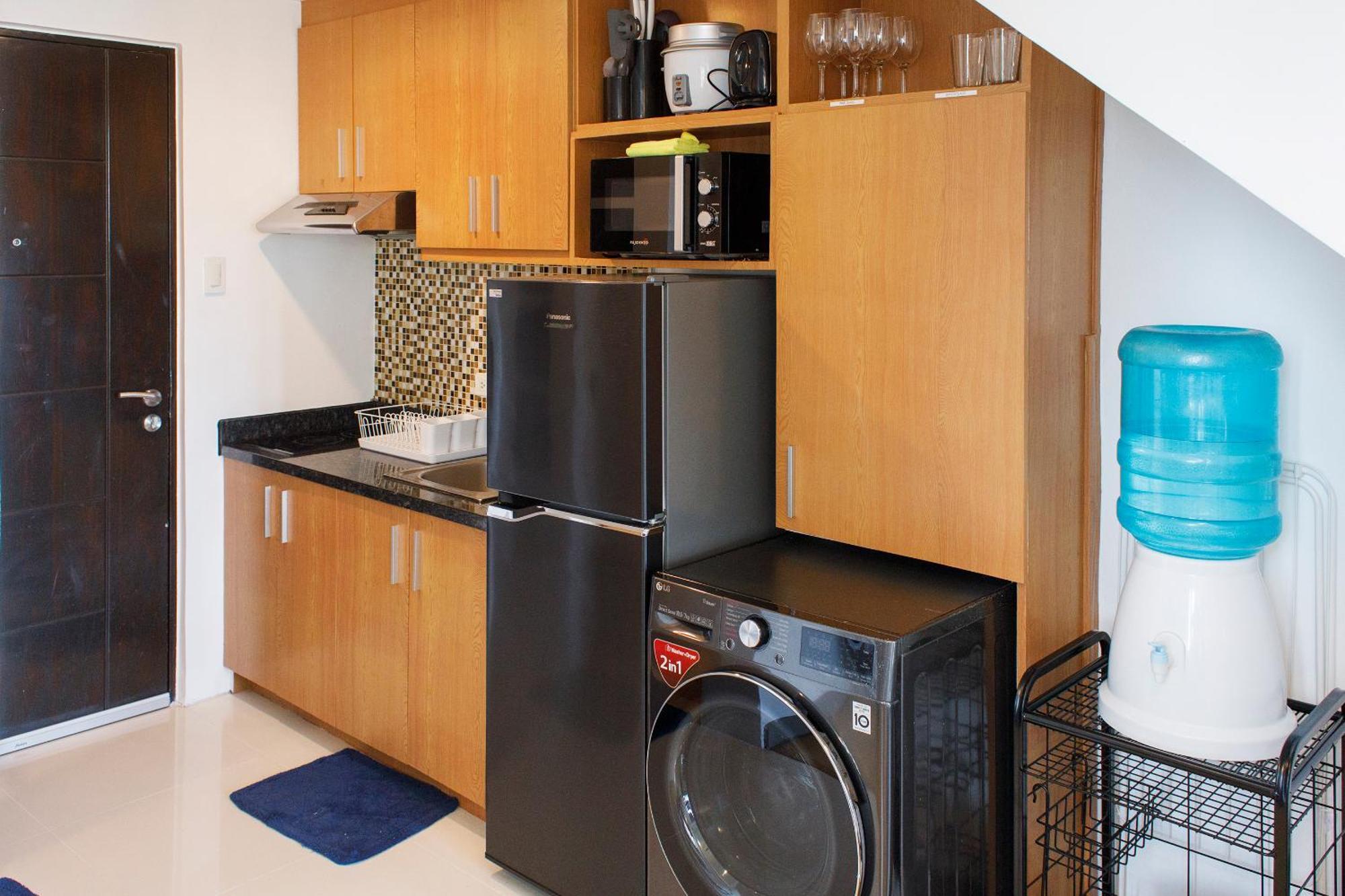 Prime Avant Bgc Location Apartments By Ph Staycation Manila Eksteriør bilde
