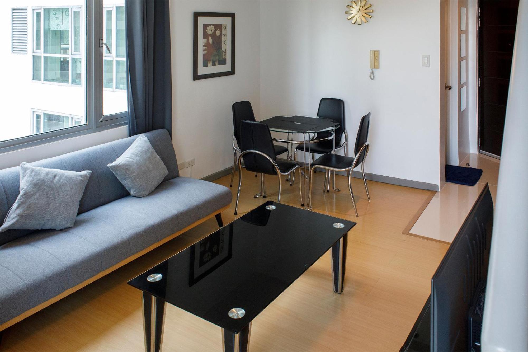 Prime Avant Bgc Location Apartments By Ph Staycation Manila Eksteriør bilde