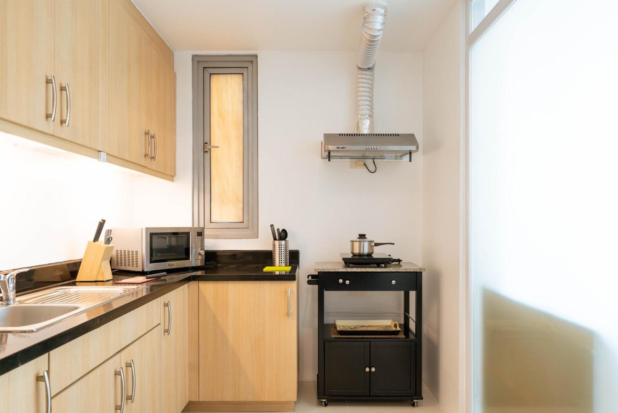 Prime Avant Bgc Location Apartments By Ph Staycation Manila Eksteriør bilde
