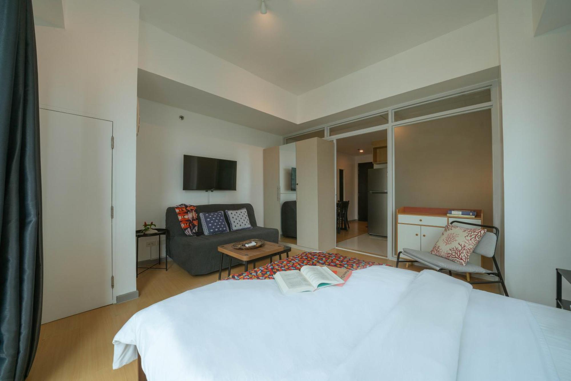 Prime Avant Bgc Location Apartments By Ph Staycation Manila Eksteriør bilde