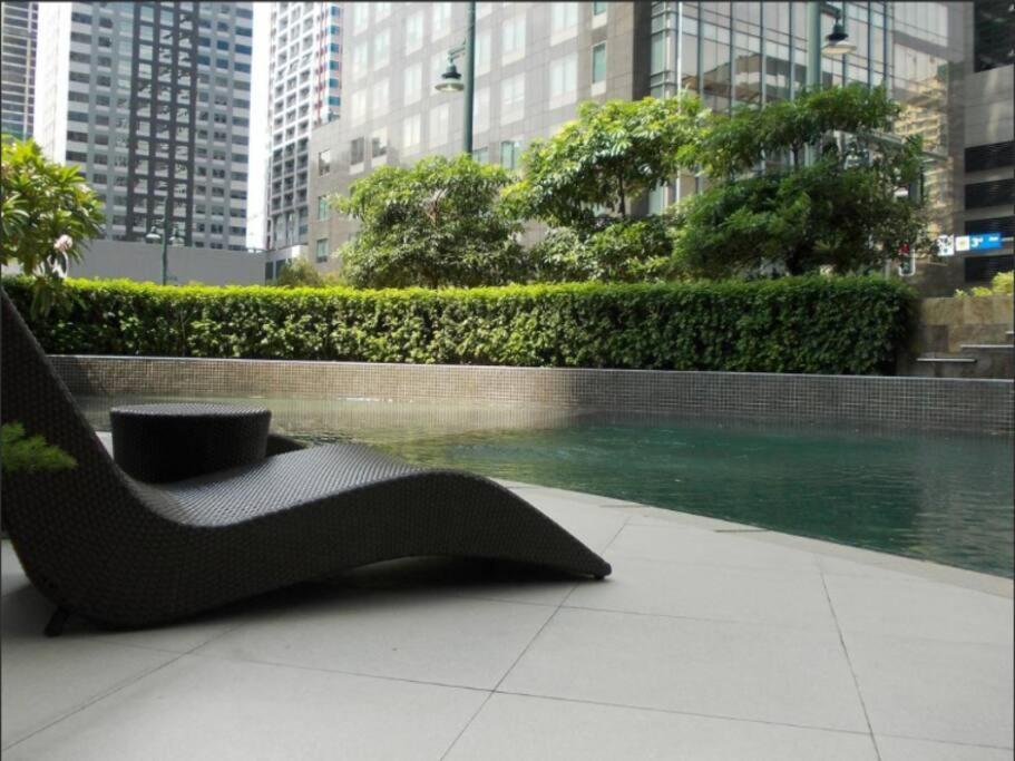 Prime Avant Bgc Location Apartments By Ph Staycation Manila Eksteriør bilde